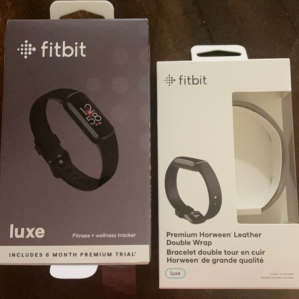 Fitbit Luxe and Brand New Leather Band. Please Read